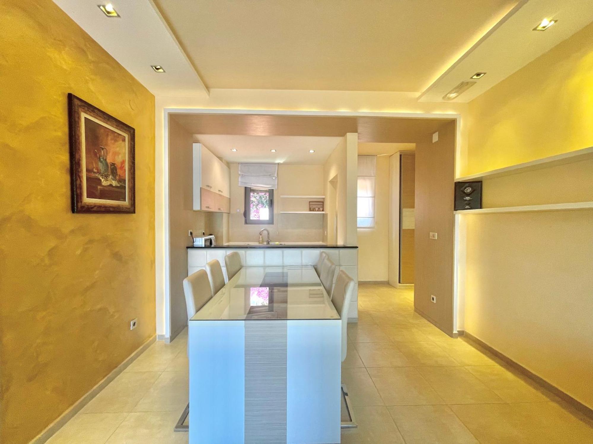 Butua Hotel 4*