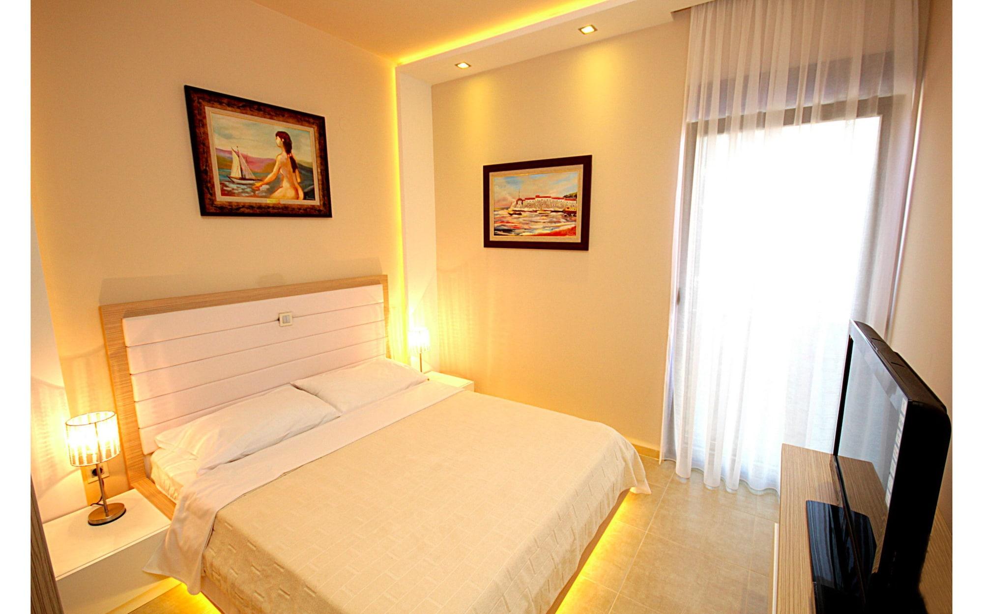 Otel Butua